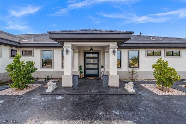 8685 West HAMMER Lane, Las Vegas, NV 89149