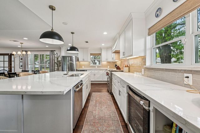 11403 Valley Spring Drive, Houston, TX 77043