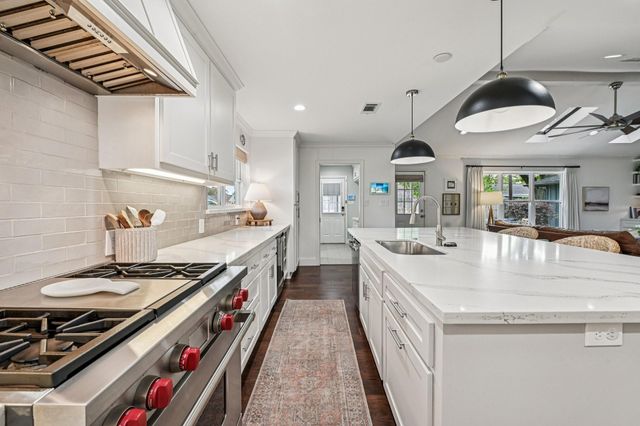 11403 Valley Spring Drive, Houston, TX 77043