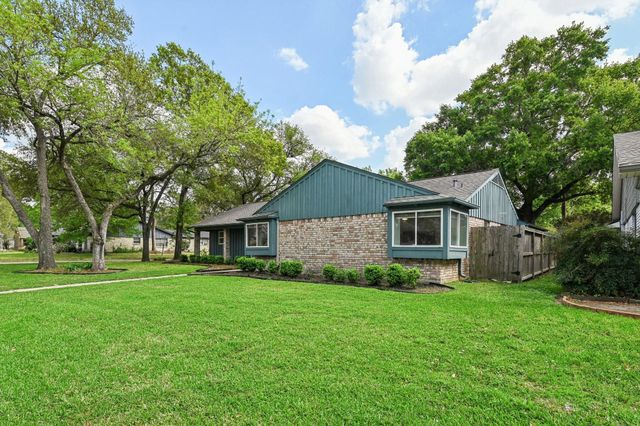 11403 Valley Spring Drive, Houston, TX 77043