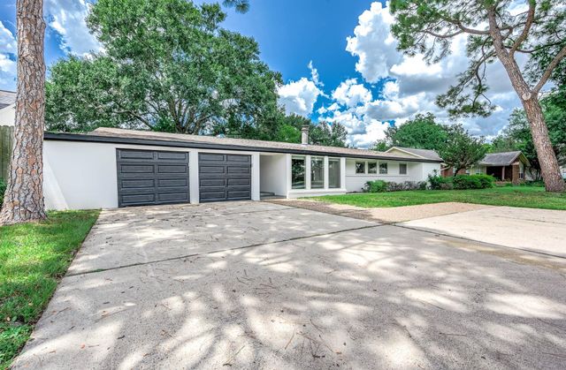 7702 Richmond Ave Avenue, Houston, TX 77063