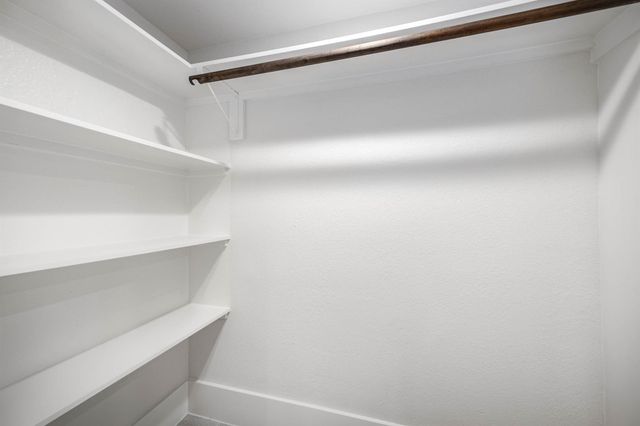 7702 Richmond Ave Avenue, Houston, TX 77063