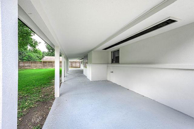 7702 Richmond Ave Avenue, Houston, TX 77063