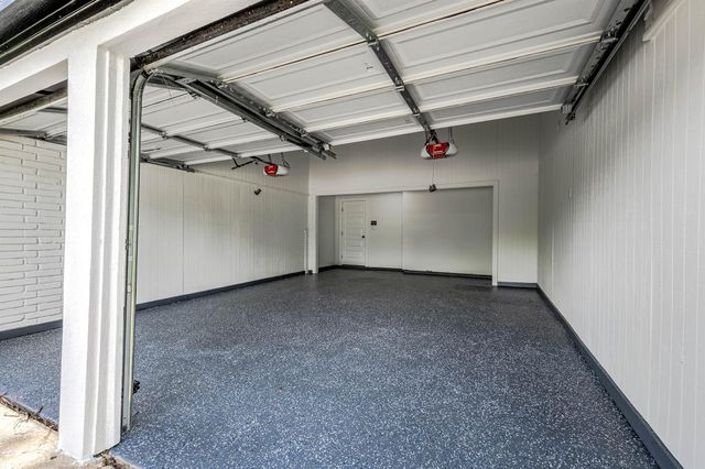 7702 Richmond Ave Avenue, Houston, TX 77063