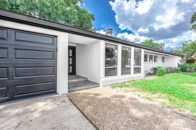 7702 Richmond Ave Avenue, Houston, TX 77063