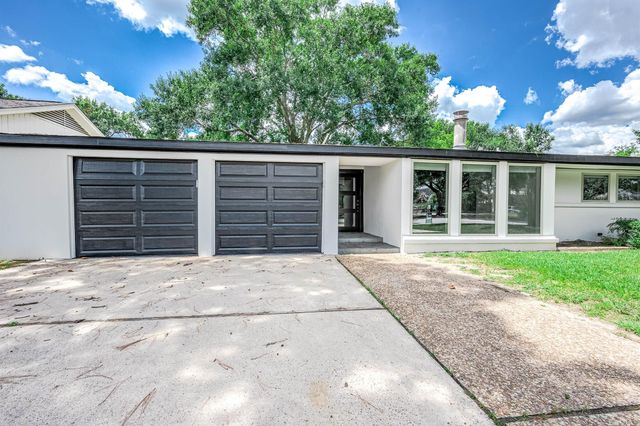 7702 Richmond Ave Avenue, Houston, TX 77063