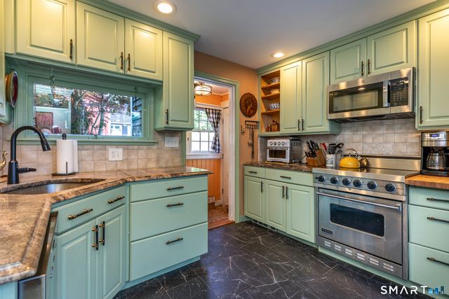 46 Crane Lane, Bethlehem, CT 06751