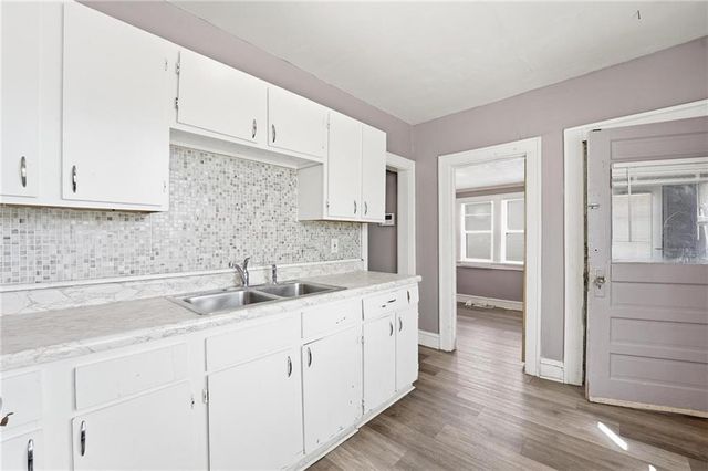 3547 BELLEFONTAINE Avenue, Kansas City, MO 64128