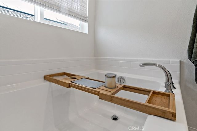 28380 Patches Drive, Menifee, CA 92585