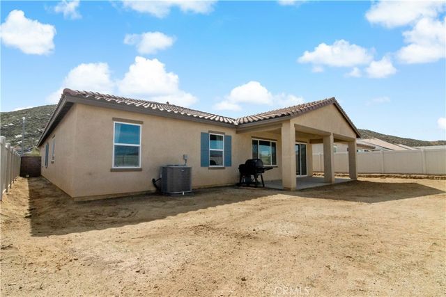 28380 Patches Drive, Menifee, CA 92585