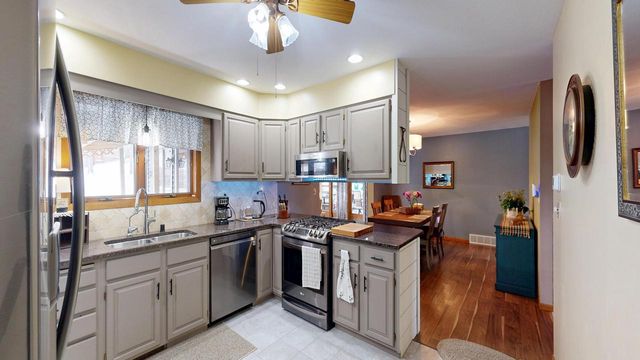 1719 S Highland DRIVE, Sparta, WI 54656