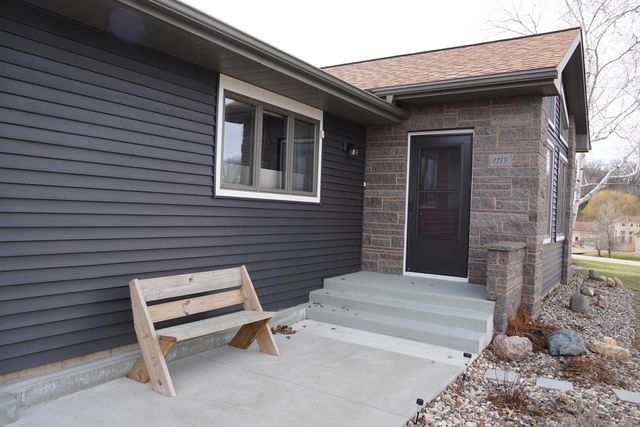 1719 S Highland DRIVE, Sparta, WI 54656