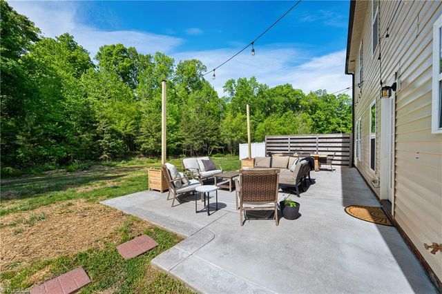 232 N Wentworth Drive, Mocksville, NC 27028