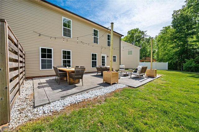 232 N Wentworth Drive, Mocksville, NC 27028