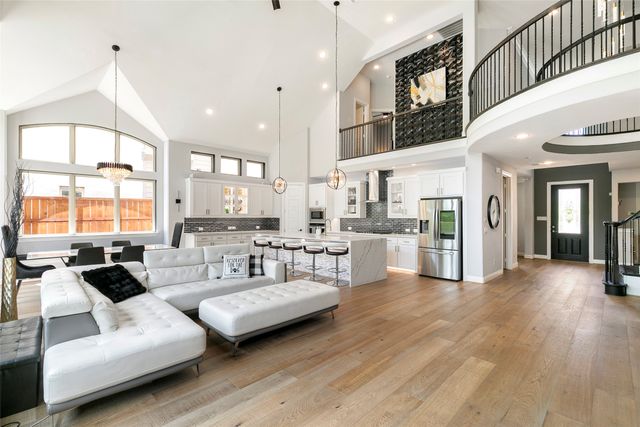 4901 Meadow Creek Drive, Mckinney, TX 75070