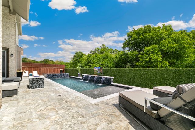 4901 Meadow Creek Drive, Mckinney, TX 75070