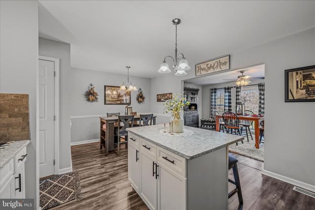 43 SCARBORO DR, Bunker Hill, WV 25413