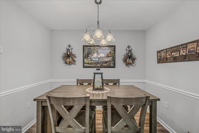 43 SCARBORO DR, Bunker Hill, WV 25413