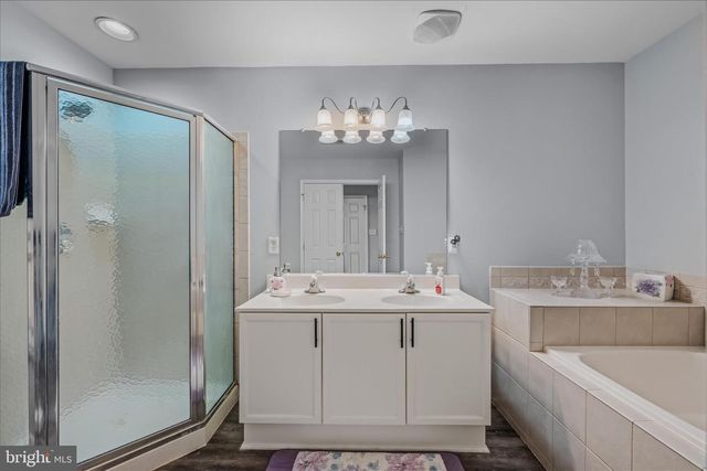 43 SCARBORO DR, Bunker Hill, WV 25413