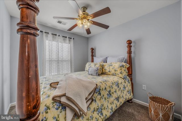 43 SCARBORO DR, Bunker Hill, WV 25413