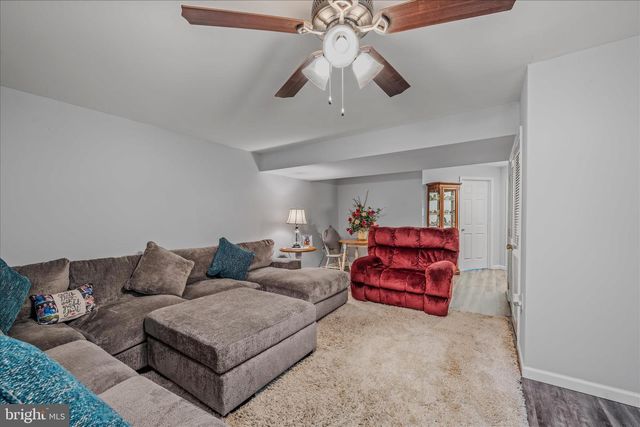 43 SCARBORO DR, Bunker Hill, WV 25413