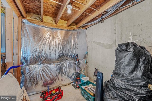 43 SCARBORO DR, Bunker Hill, WV 25413