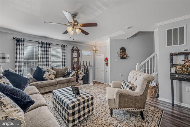 43 SCARBORO DR, Bunker Hill, WV 25413