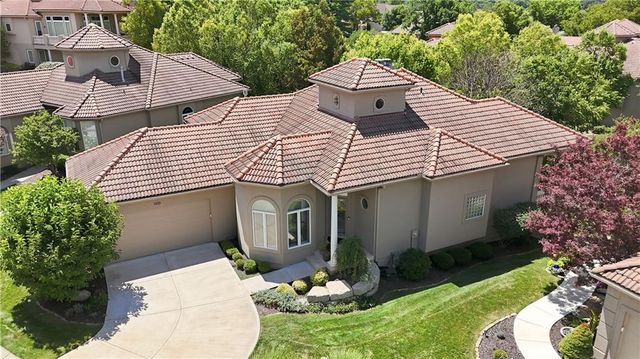 4504 NE Dick Howser Drive, Lee's Summit, MO 64064