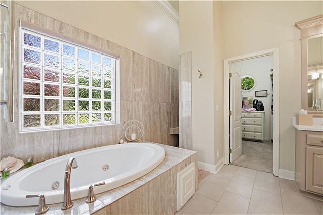 4504 NE Dick Howser Drive, Lee's Summit, MO 64064
