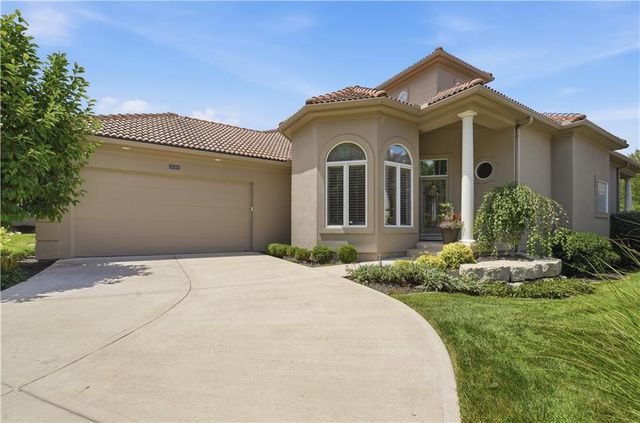4504 NE Dick Howser Drive, Lee's Summit, MO 64064
