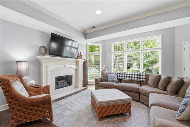 4504 NE Dick Howser Drive, Lee's Summit, MO 64064