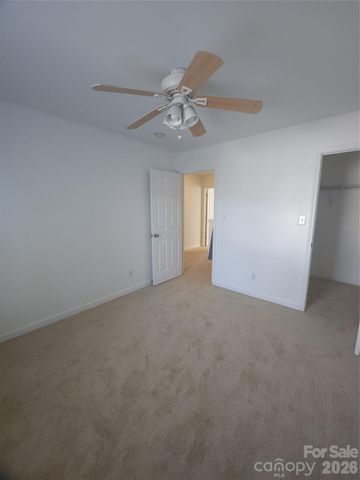 8103 Lamplighter Place, Charlotte, NC 28217