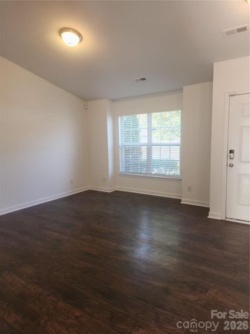 8103 Lamplighter Place, Charlotte, NC 28217