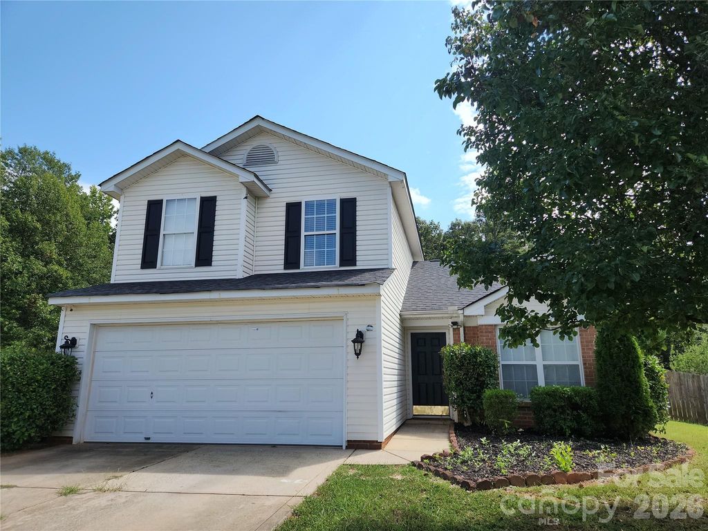 8103 Lamplighter Place, Charlotte, NC 28217