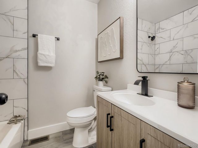 17694 E Loyola Dr A, Aurora, CO 80013