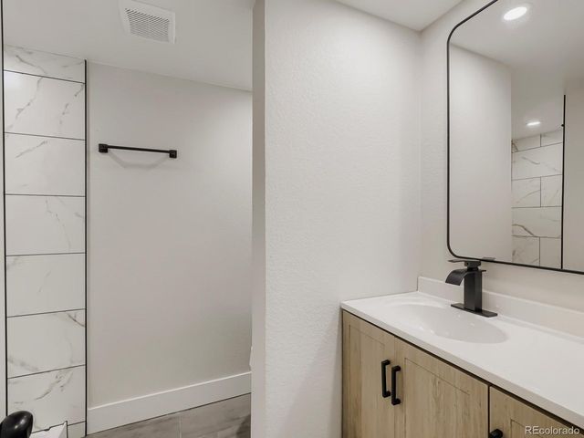 17694 E Loyola Dr A, Aurora, CO 80013