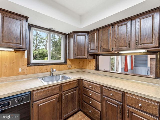 40 WOODSTONE DR, Voorhees, NJ 08043