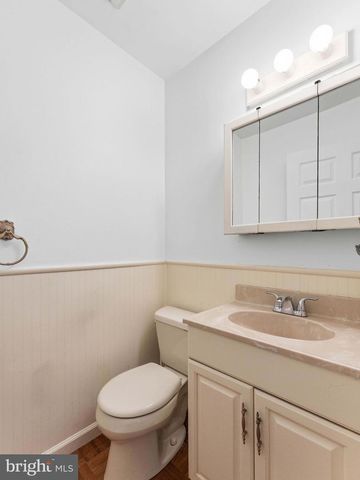 40 WOODSTONE DR, Voorhees, NJ 08043