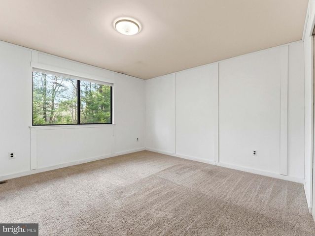 40 WOODSTONE DR, Voorhees, NJ 08043