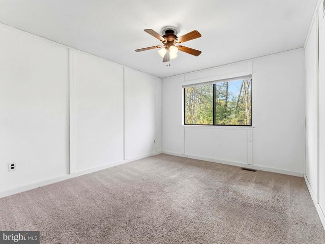 40 WOODSTONE DR, Voorhees, NJ 08043