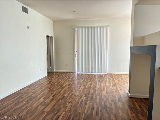 43 East Agate Avenue 405, Las Vegas, NV 89123