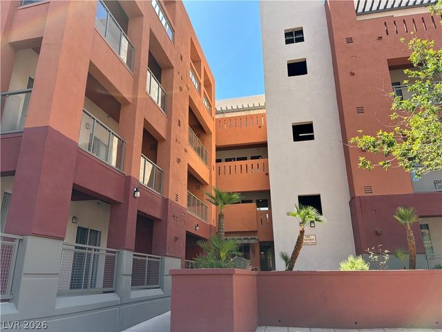 43 East Agate Avenue 405, Las Vegas, NV 89123