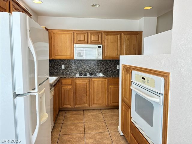 43 East Agate Avenue 405, Las Vegas, NV 89123