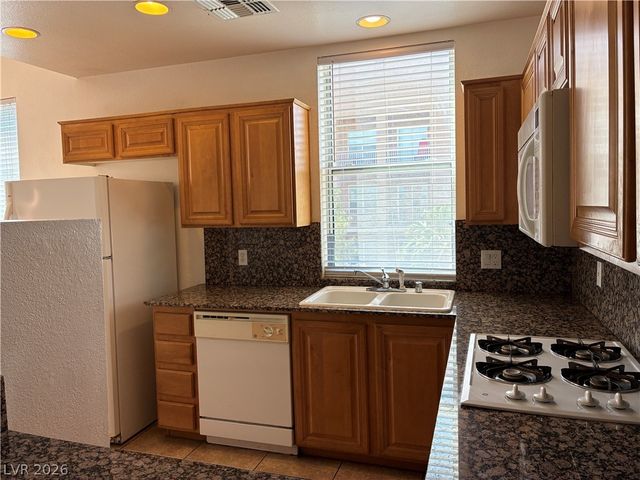 43 East Agate Avenue 405, Las Vegas, NV 89123