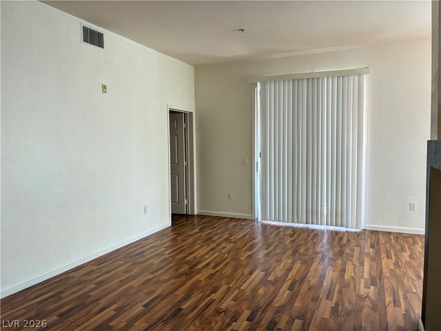 43 East Agate Avenue 405, Las Vegas, NV 89123