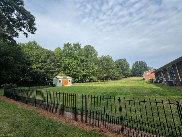 6778 Eldred Road, Walkertown, NC 27051
