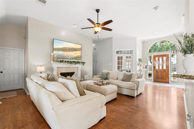 3920 Oak Dale Drive, Pearland, TX 77581