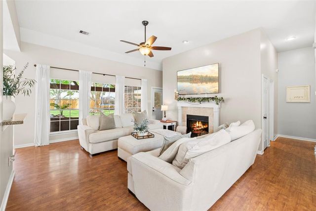3920 Oak Dale Drive, Pearland, TX 77581