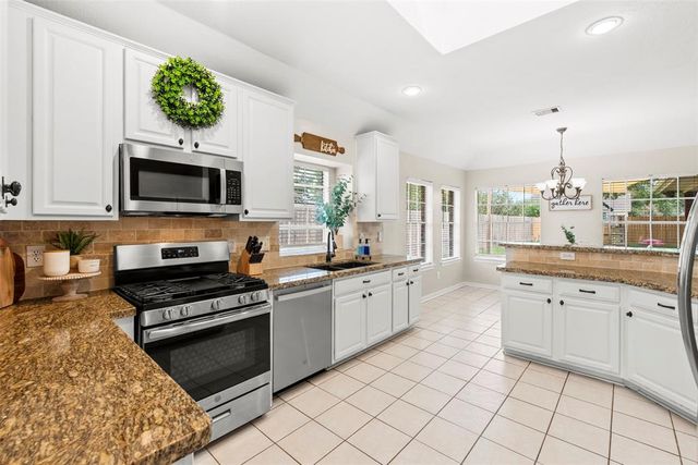 3920 Oak Dale Drive, Pearland, TX 77581