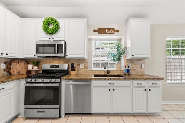 3920 Oak Dale Drive, Pearland, TX 77581